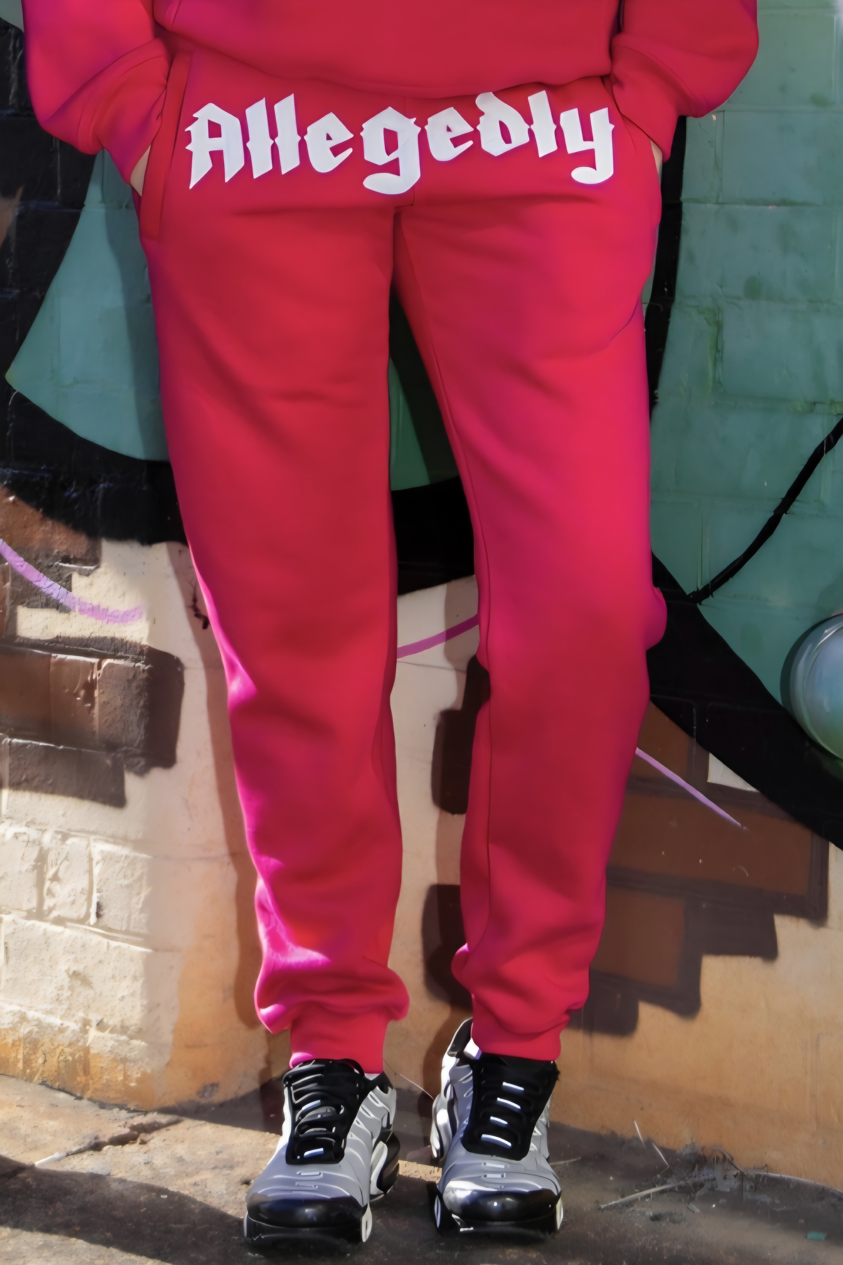 ALLEGEDLY Trackpants - Pink